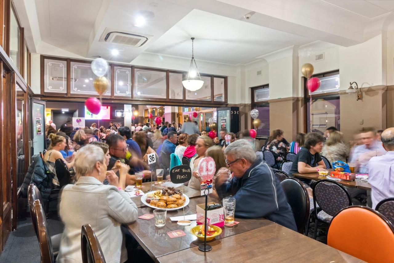 Hotel Queanbeyan Canberra Экстерьер фото