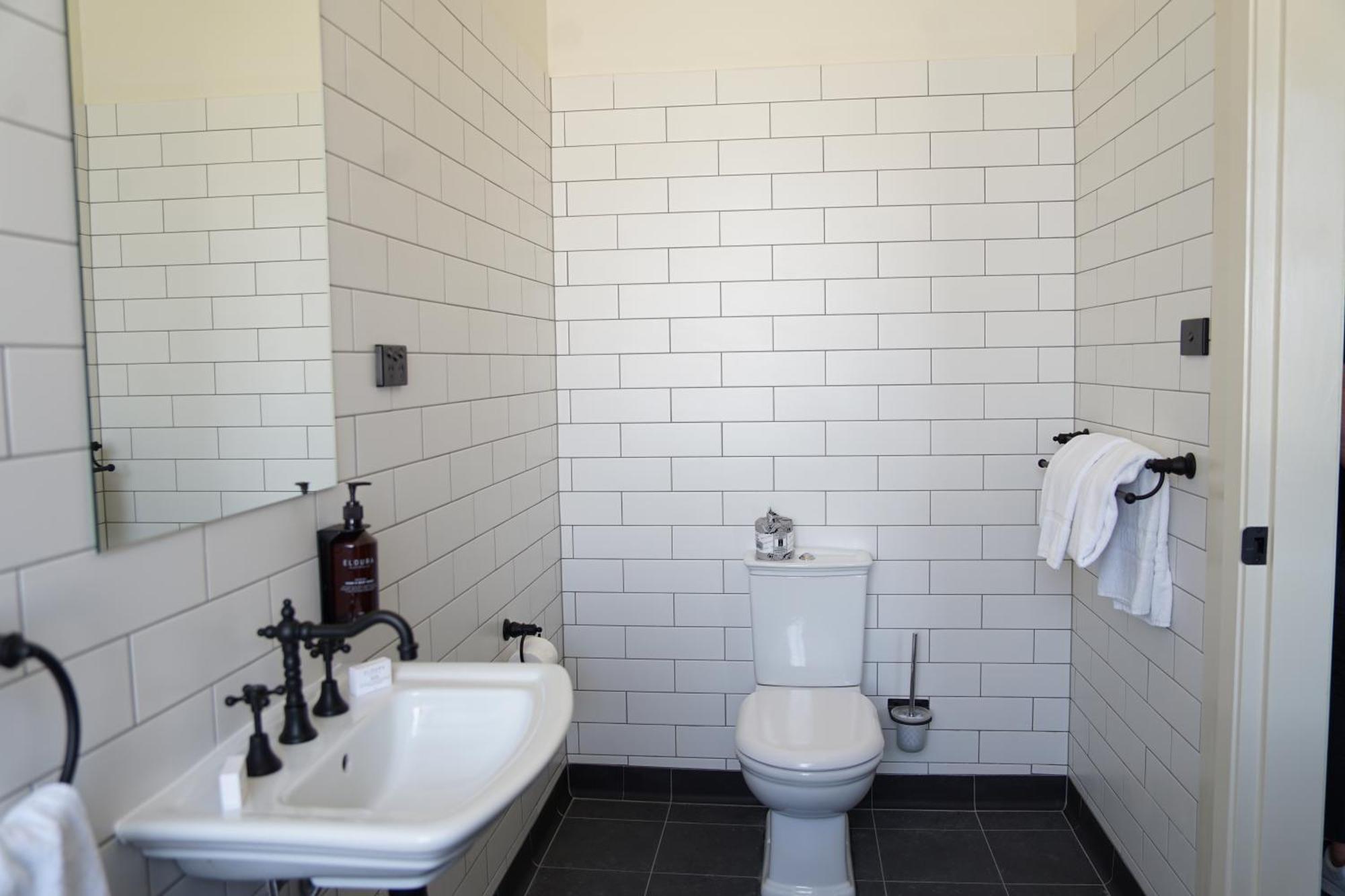 Hotel Queanbeyan Canberra Экстерьер фото